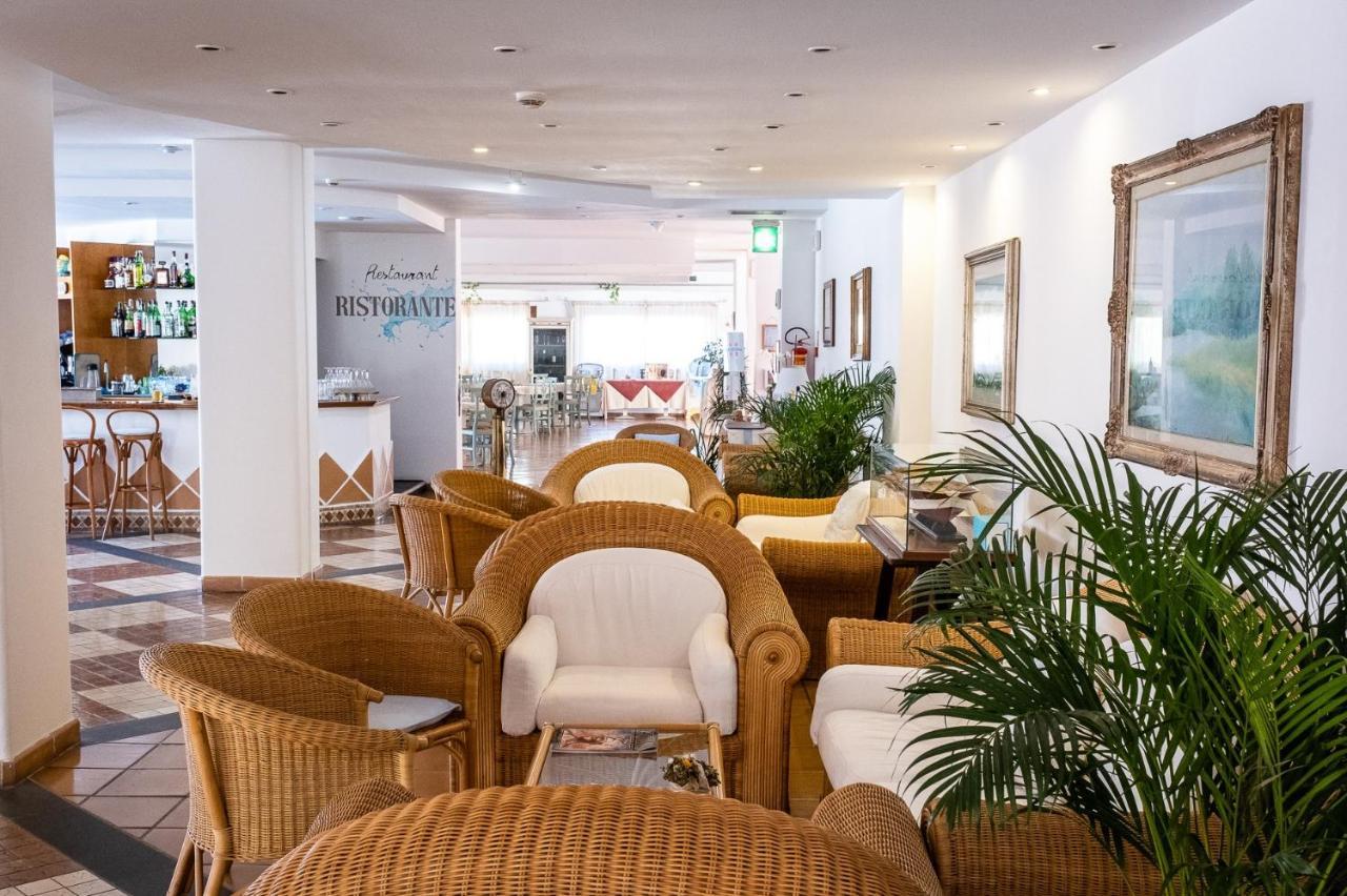 Hotel Corallaro Santa Teresa Gallura Eksteriør bilde