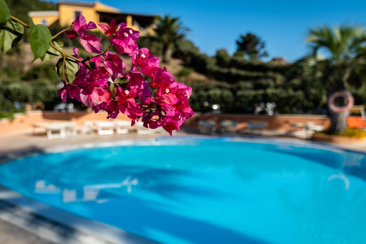 Hotel Corallaro Santa Teresa Gallura Eksteriør bilde