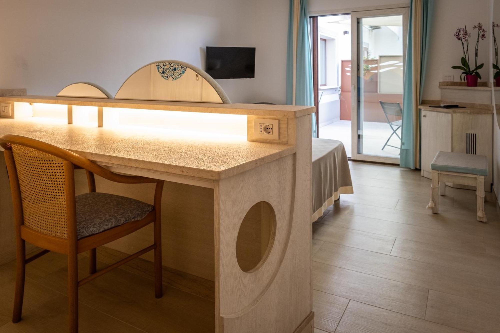 Hotel Corallaro Santa Teresa Gallura Eksteriør bilde